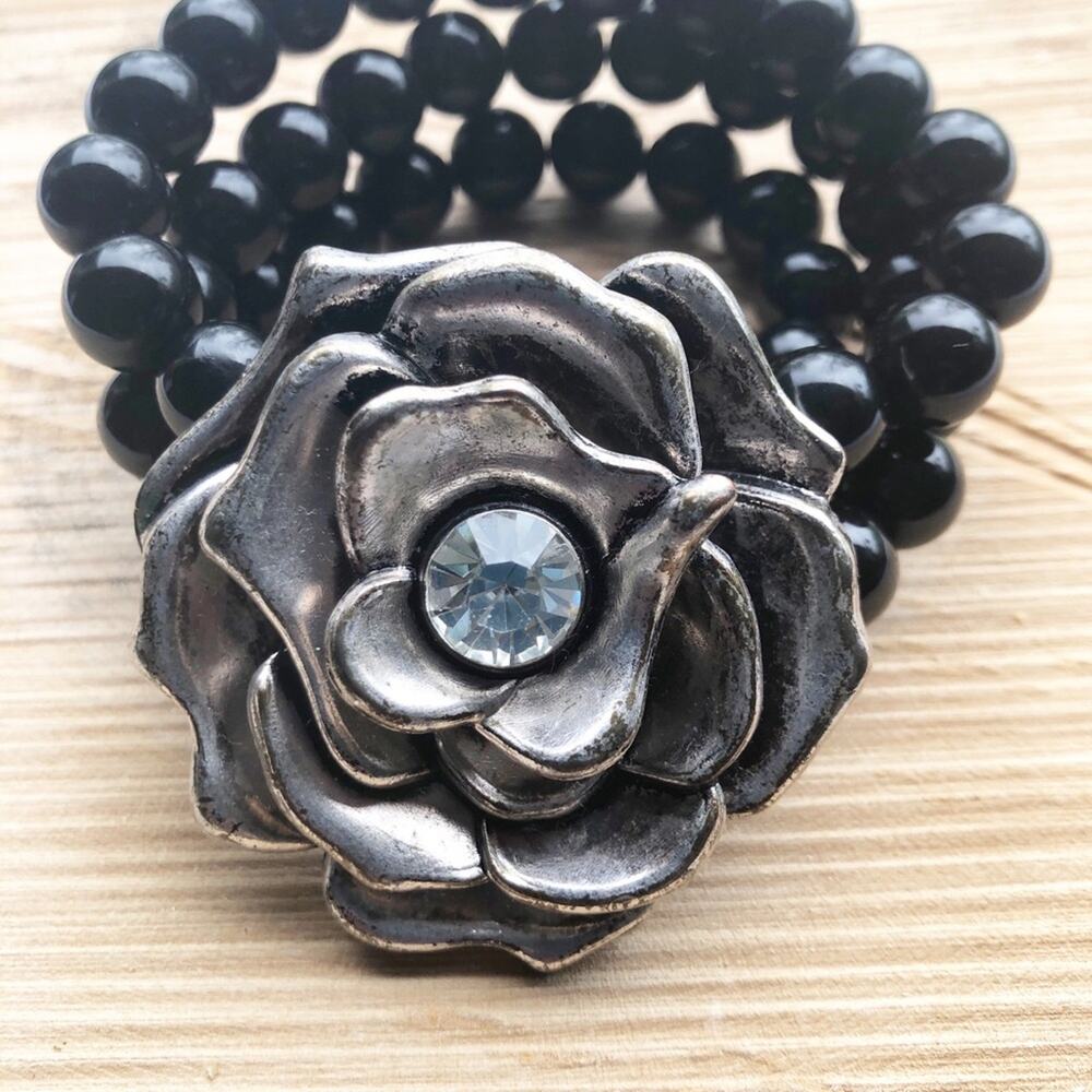 Black Flower  Womens Beaded Stretchy Bracelet Accessory